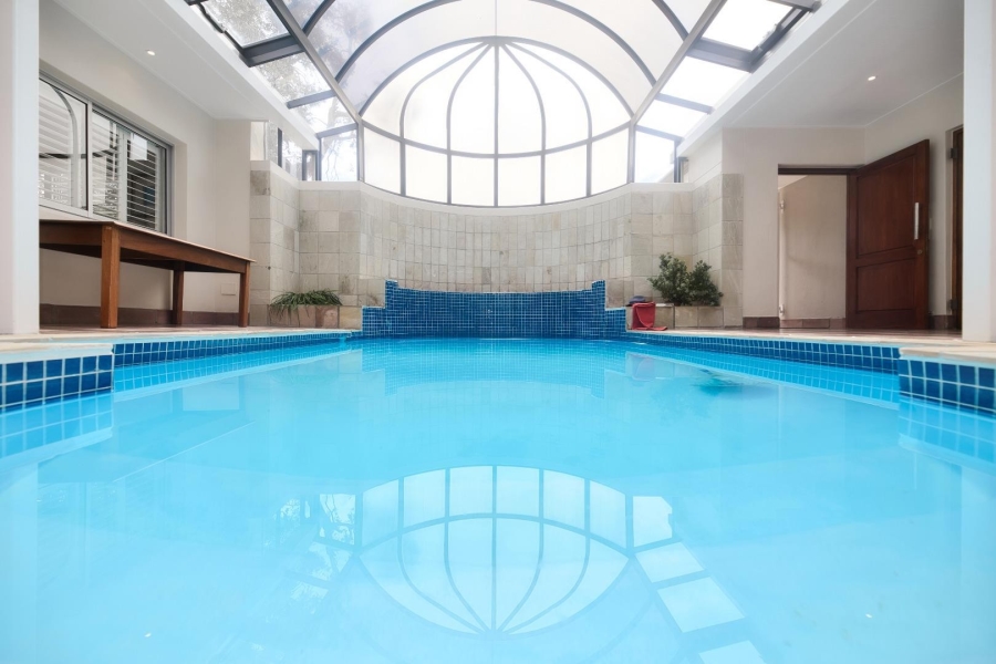 5 Bedroom Property for Sale in Fernkloof Estate Western Cape